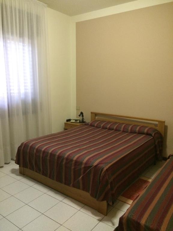 Albergo Cristallo Cittiglio Exterior photo