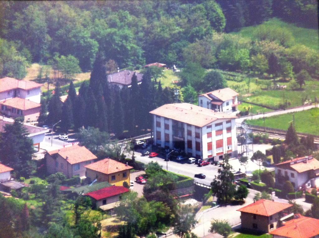 Albergo Cristallo Cittiglio Exterior photo